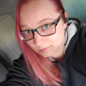 Meet your Posher, Leeca